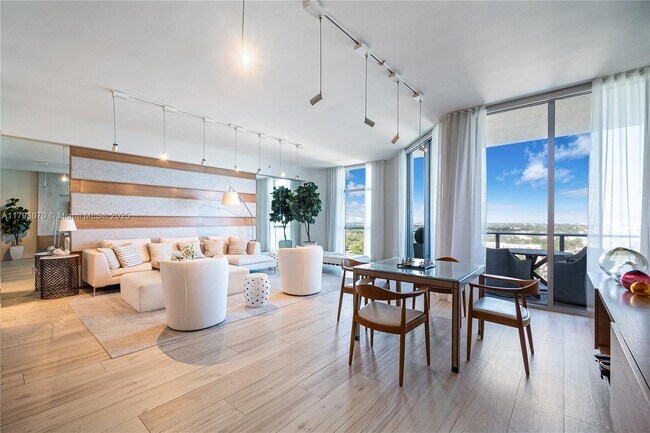 Foto del edificio - 17301 Biscayne Blvd