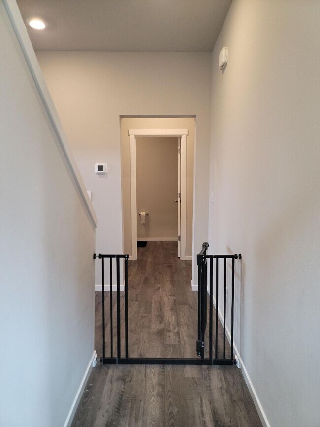 Building Photo - 3 Bedroom Home in The Preserve at Illahee ...