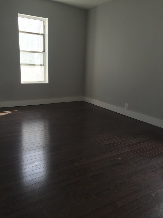 2030 Elk Dr Unit 5G, Far Rockaway, NY 11691 Condo for Rent in Far Rockaway, NY