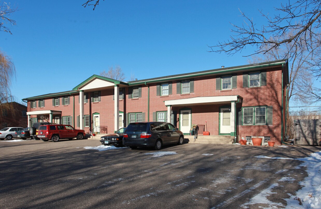 Foto principal - 7924-7934 51st Ave N