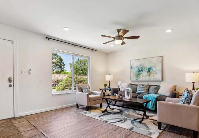 Foto del edificio - 7372 E Princeton Ave
