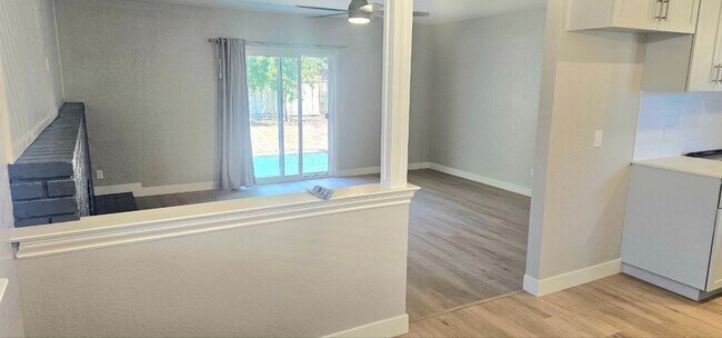 Foto del edificio - Stylish, Spacious & Super Inviting!