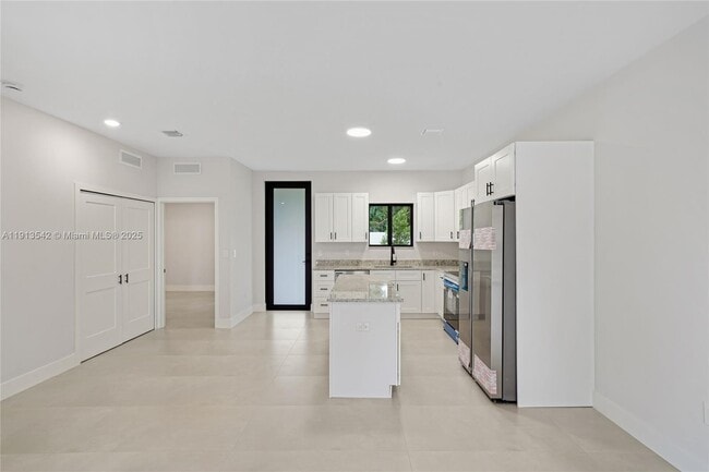 Foto del edificio - 4309 E 8th Ct