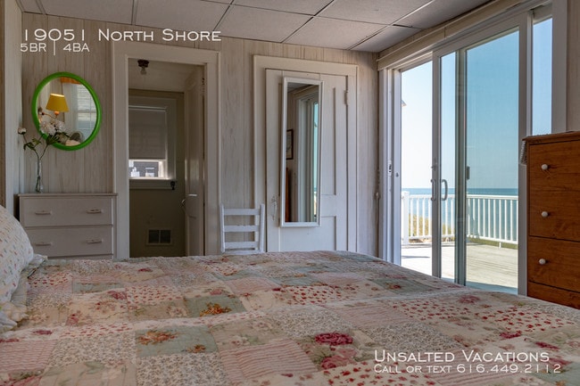 Building Photo - Adorable 5 BR cottage on Lake Michigan