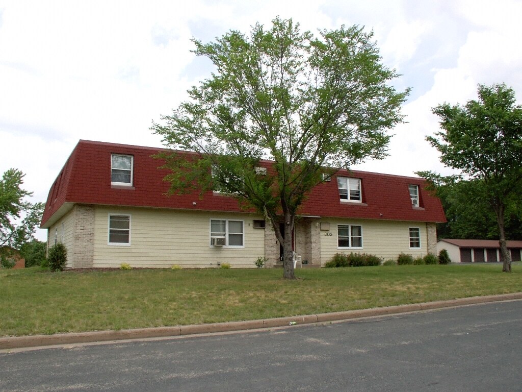 305 Micheels Ln, Menomonie, WI 54751 Apartments in Menomonie, WI