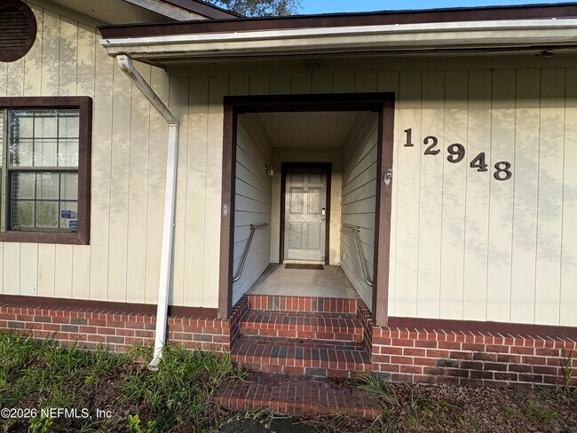 Foto del edificio - 12948 Gillespie Ave