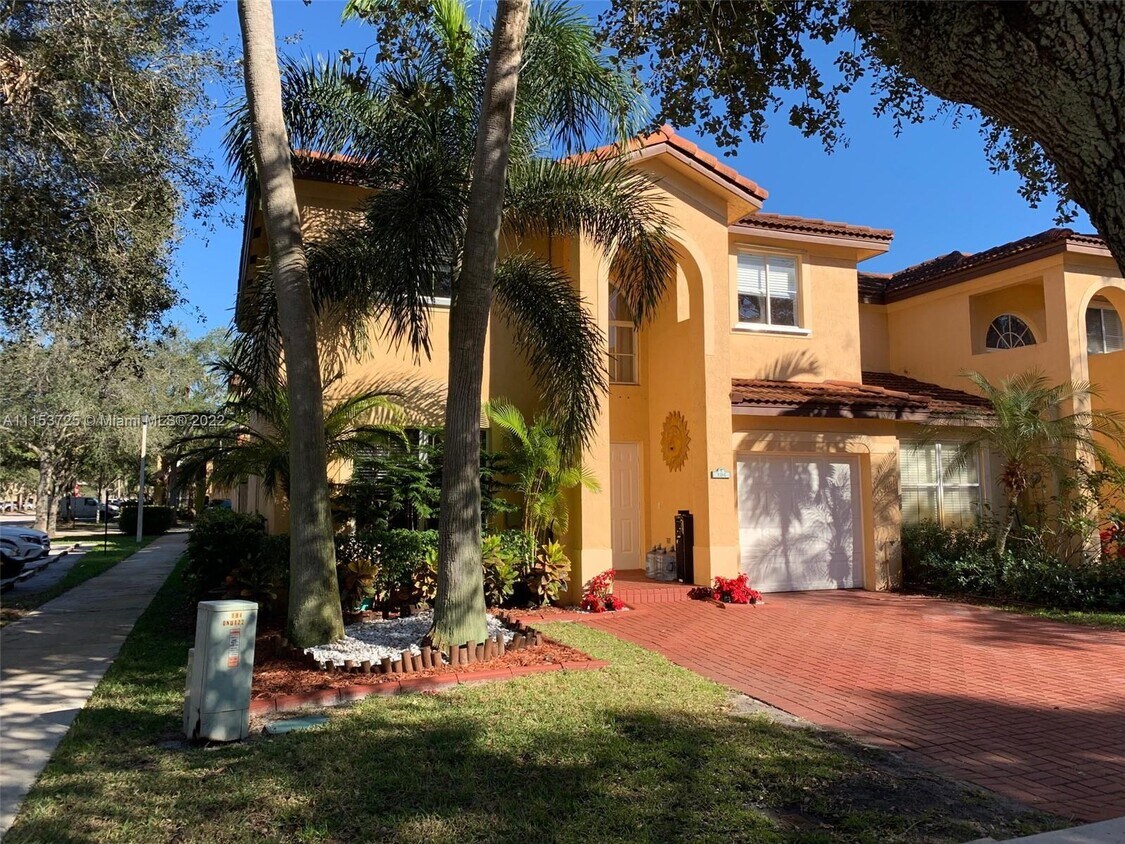 Foto principal - 194 Maple Terrace