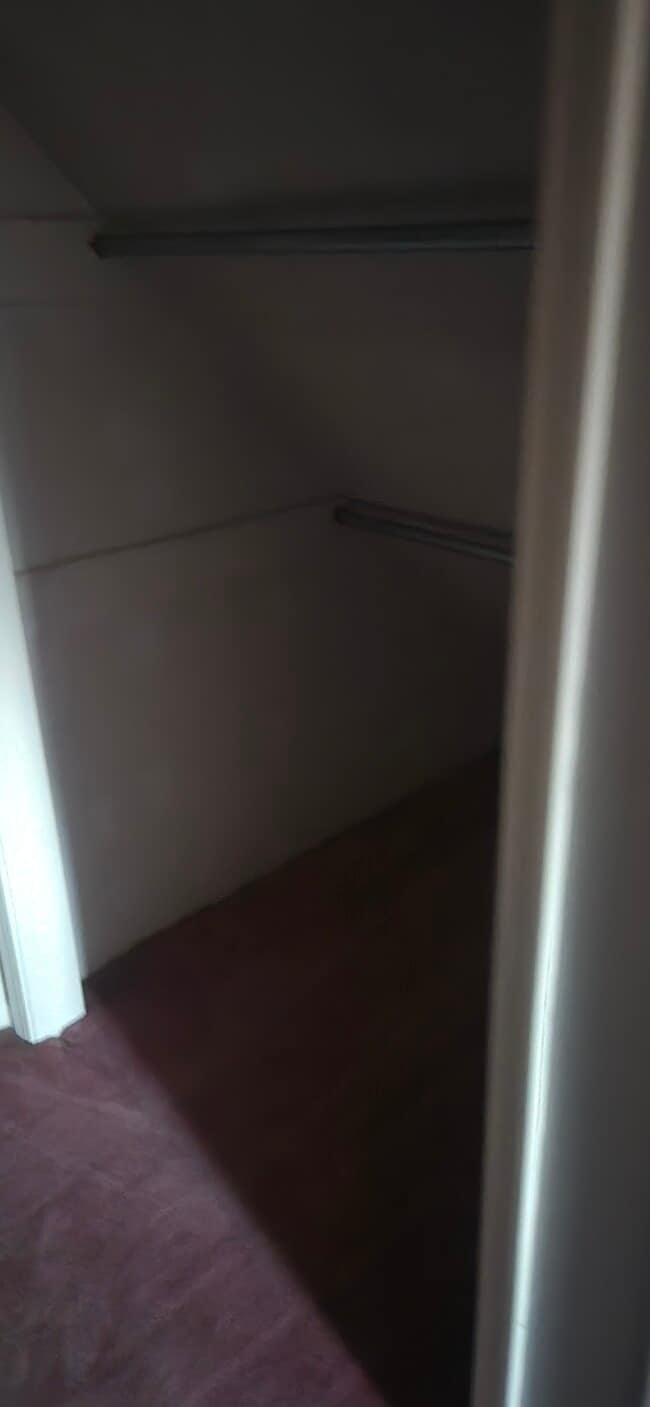 Building Photo - 16 Meditation Ln