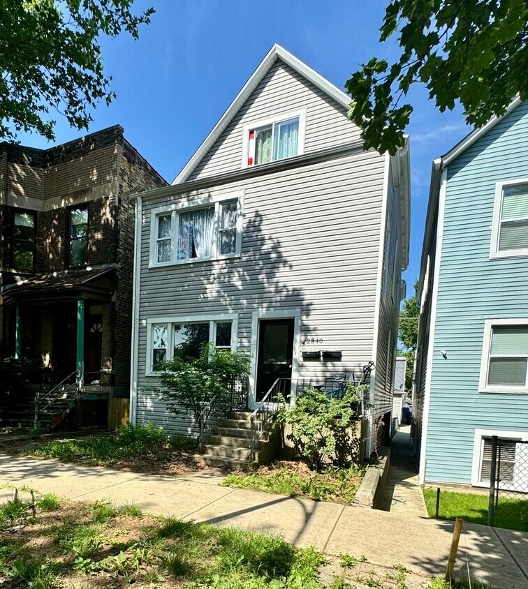 2840 N Campbell Ave Unit 1, Chicago, IL 60618 Condo for Rent in