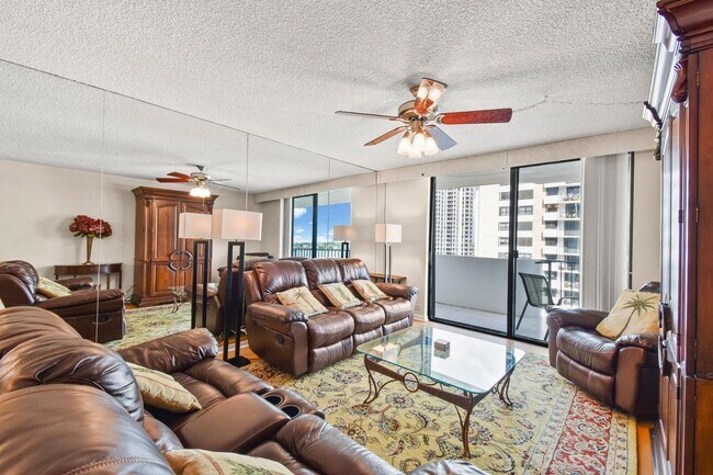 Foto del edificio - 1200 Marine Way
