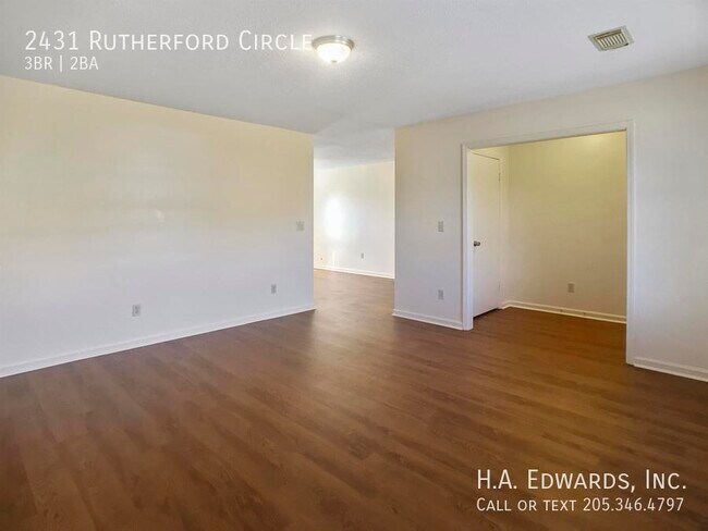 Foto del edificio - 2431 Rutherford Cir