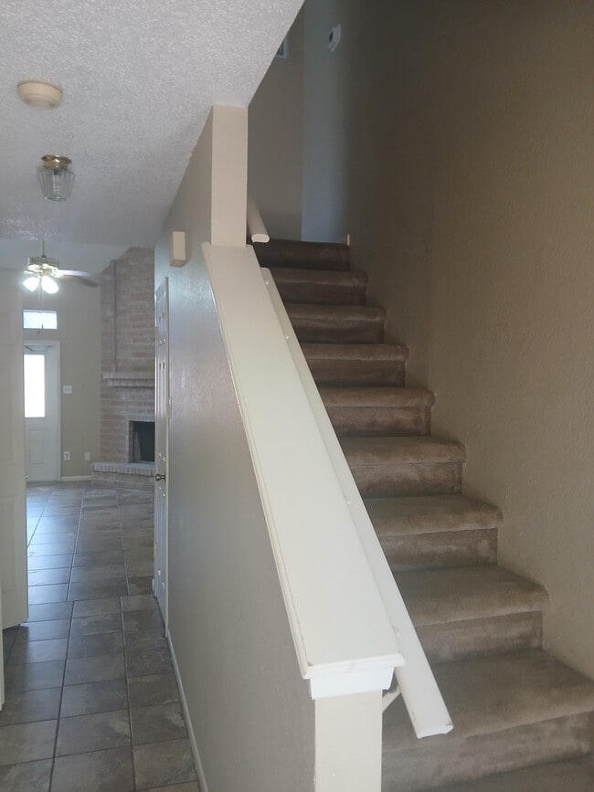 Building Photo - 5101 Middlecoff Cir