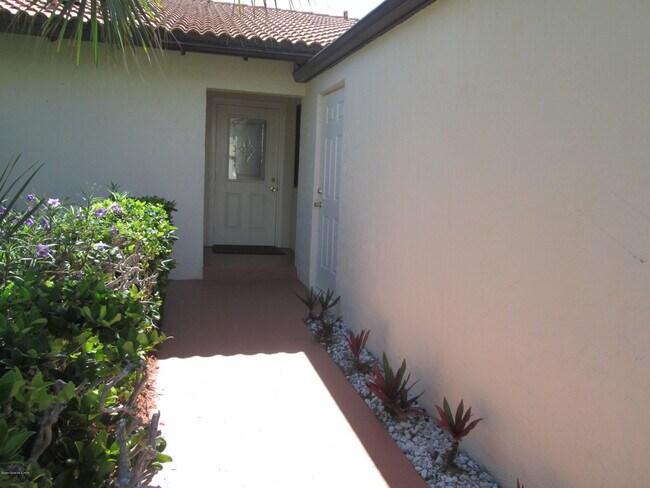 Foto del edificio - 3261 Beach View Way