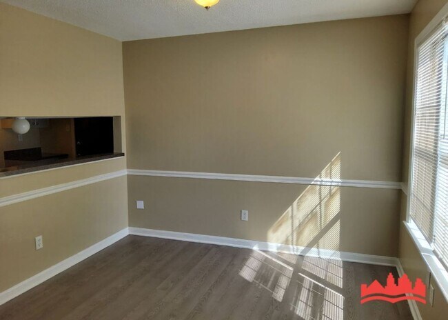 Foto del edificio - 3902 Ross Rd