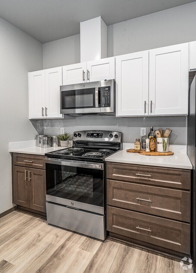 Northeast Ross Park Apartments for Rent with High Ceilings Spokane