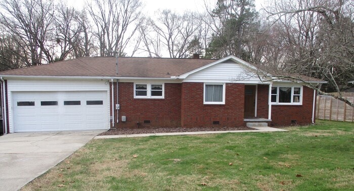 Primary Photo - 122 Trantham St SW