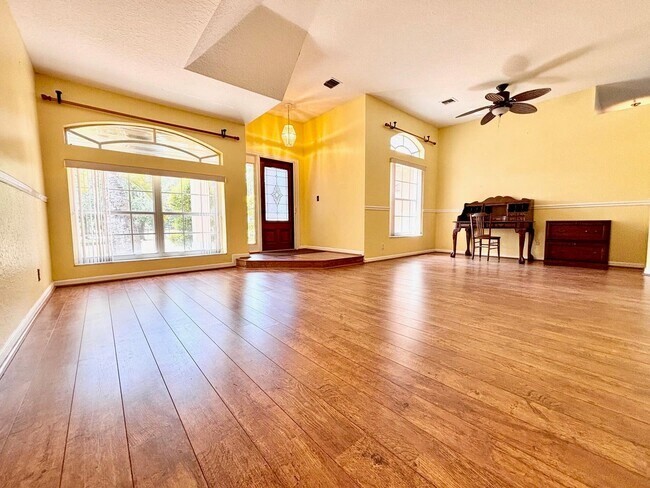 Building Photo - 12093 170th Rd N