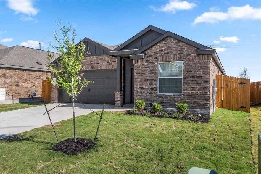 Foto principal - 17701 Sage Thrasher Dr