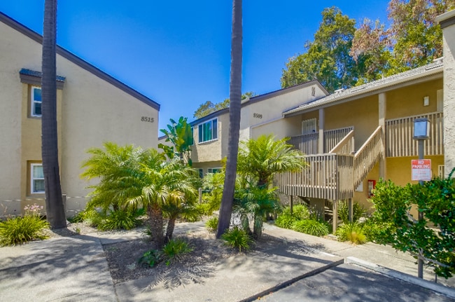 Building Photo - 8509 Villa La Jolla Dr