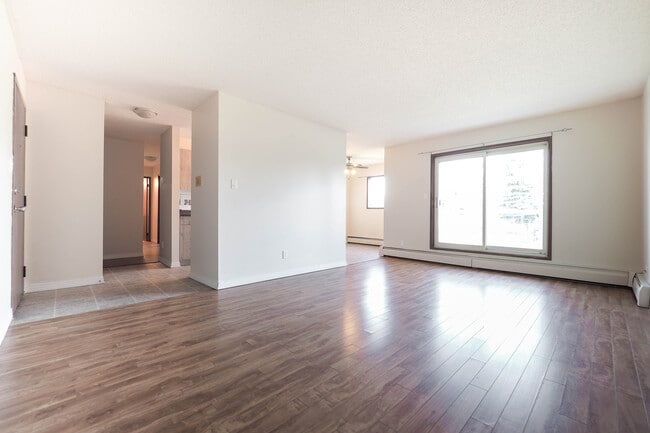 Building Photo - Southwood Gardens