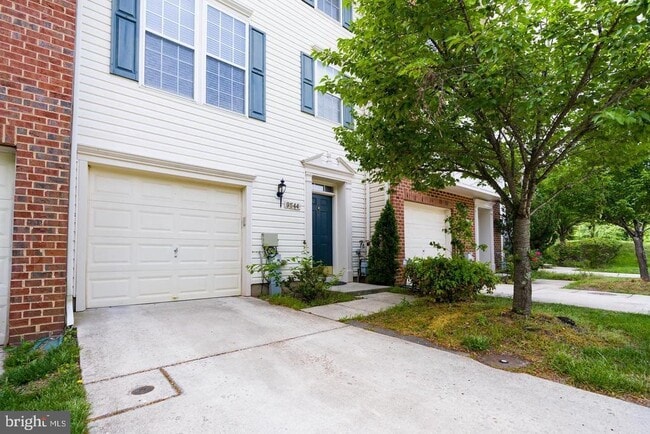 Building Photo - 944 Guilford Rd