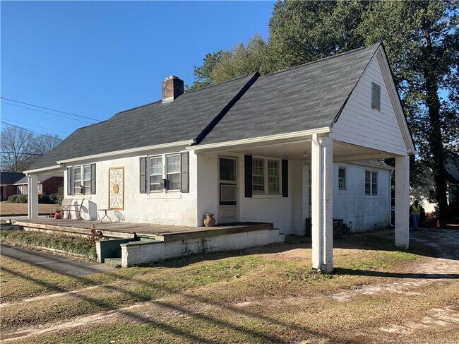 Building Photo - 603 N Main St