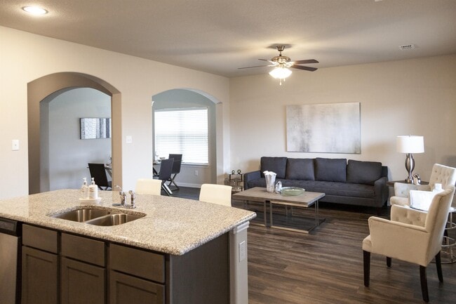 Foto del edificio - 1451 Cedarhurst Dr