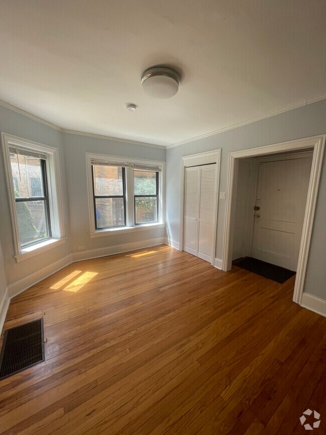 Building Photo - 7331 N Honore St