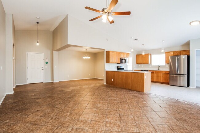 Building Photo - 13710 N 124th Ln