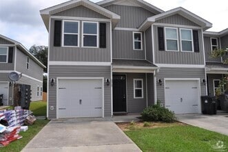 Building Photo - 6060 Royal Port Ct