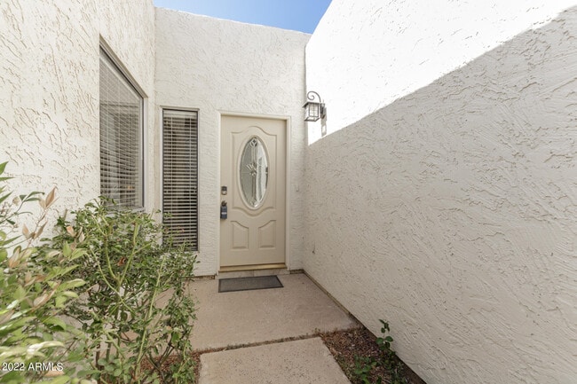 Building Photo - 2553 N Miller Rd