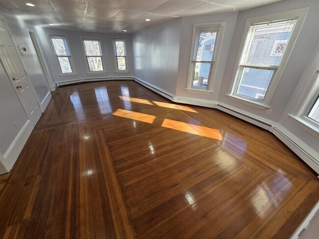 Building Photo - 95 Kidder Ave