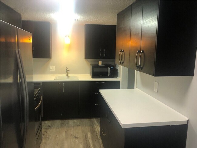 Foto del edificio - 905 Taulbee Ln