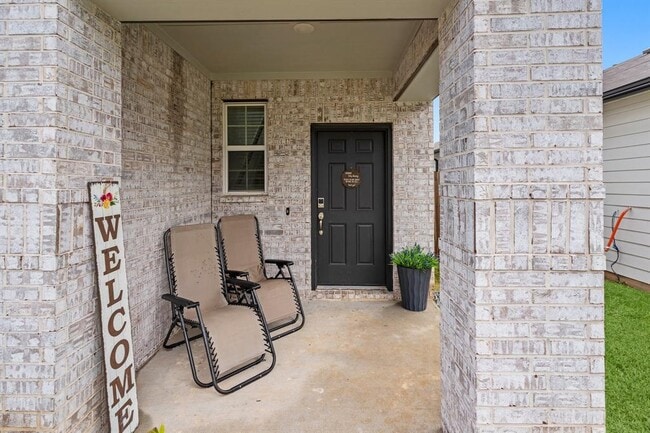Building Photo - 26006 Emory Holw Dr
