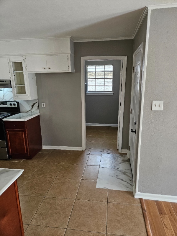 Building Photo - 311 Crestview Ave