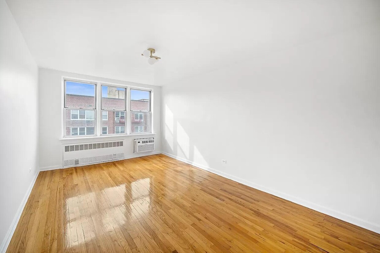 Foto principal - 415 Argyle Rd