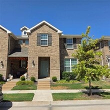 Building Photo - 1215 Goliad Dr