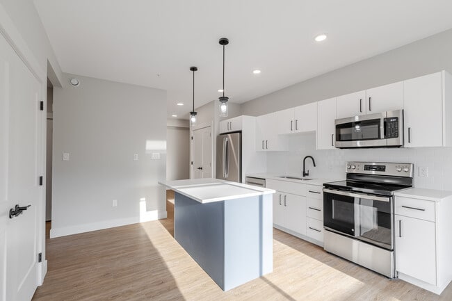 Building Photo - Apartment for Rent