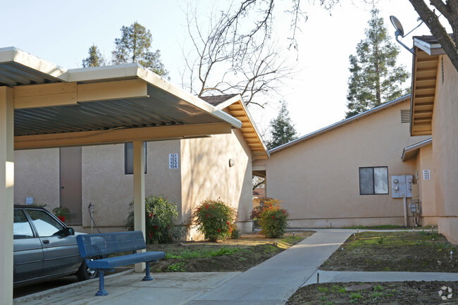 Building Photo - Wedgewood Commons