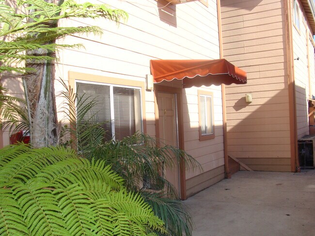 Building Photo - 14223 Calvert St