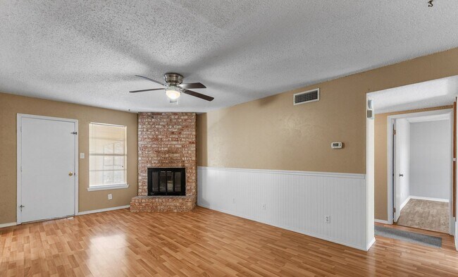 Foto del edificio - 216 Dirks Dr