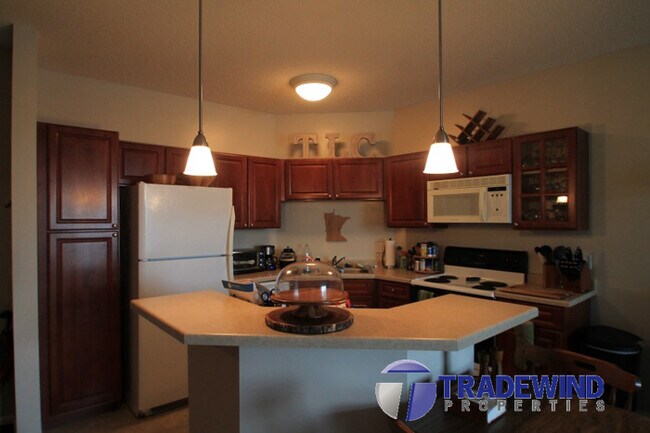Foto del edificio - 649 Old Highway 8 NW