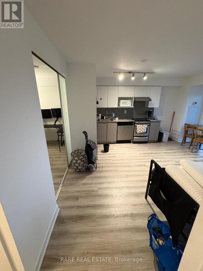 Photo du bâtiment - 160 Flemington Rd