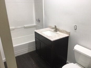 Foto del edificio - 555 Park Ave