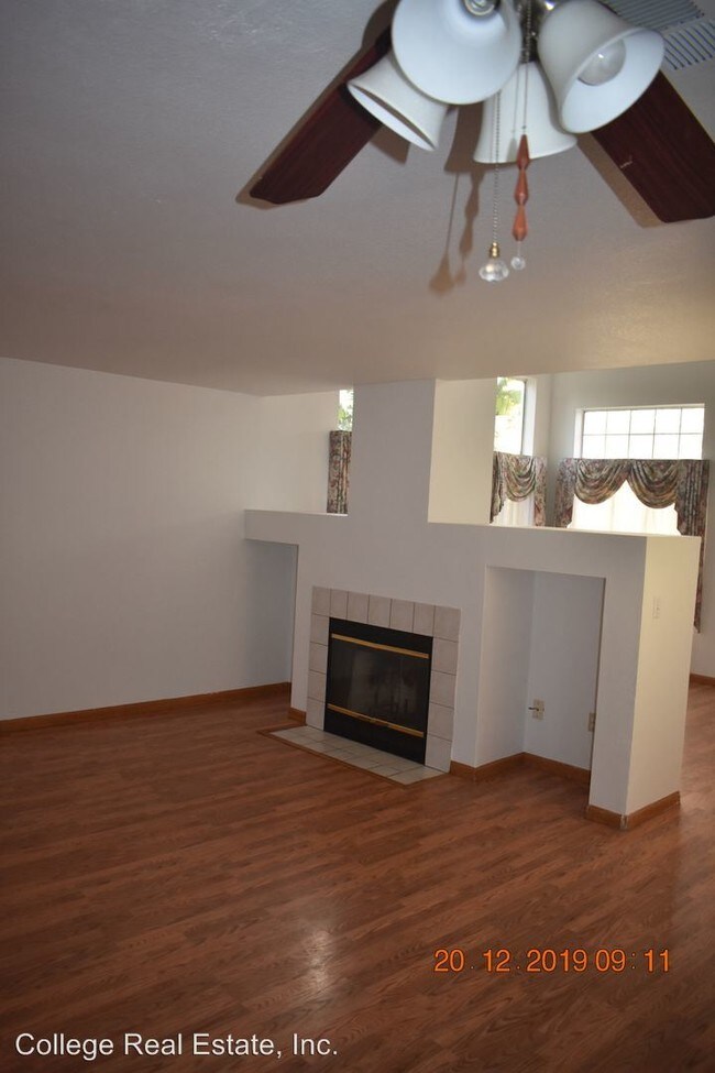 Building Photo - 3 br, 2.5 bath House - 1957 Fort Hall Place