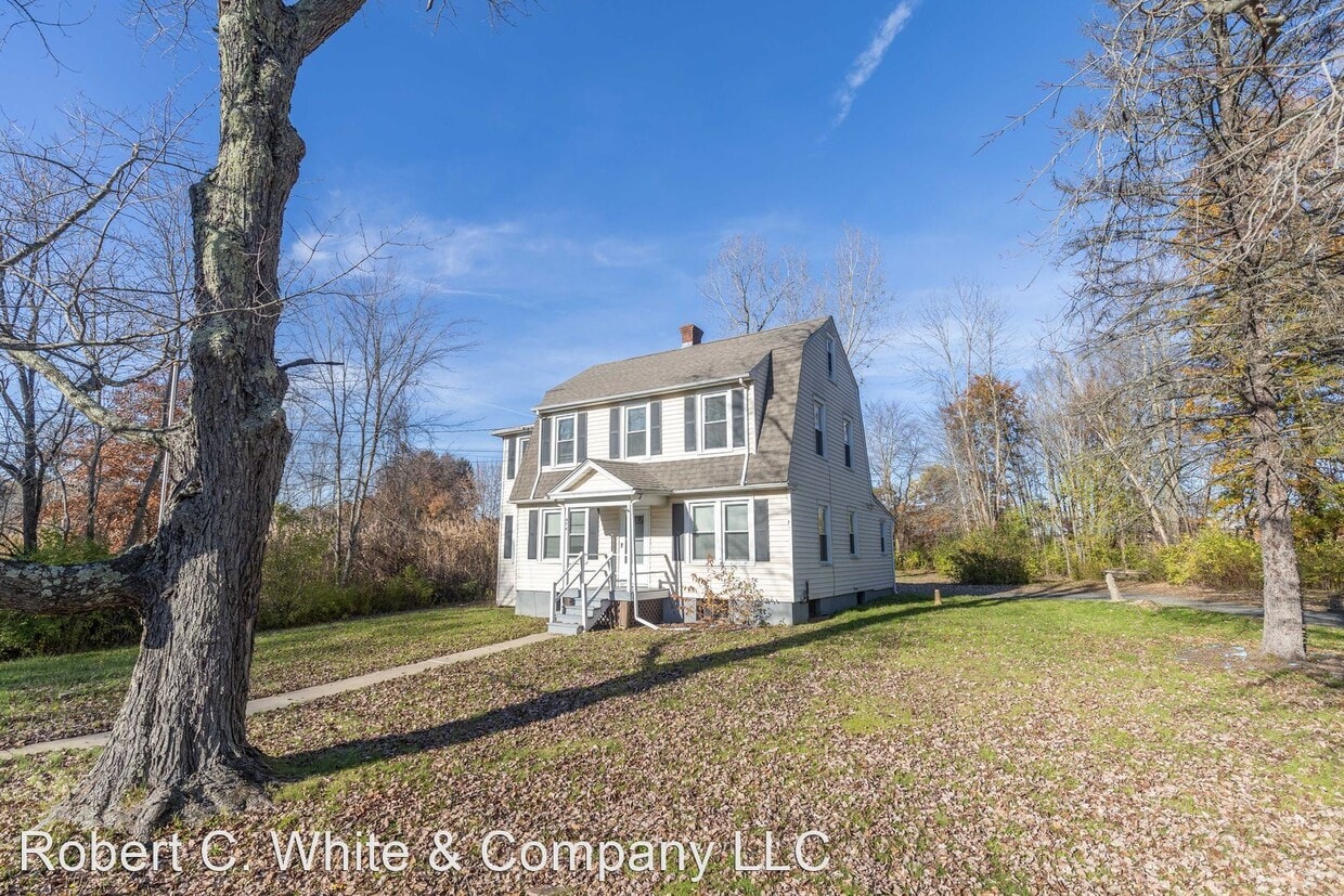 Primary Photo - 3 br, 2 bath House - 476 Park Avenue