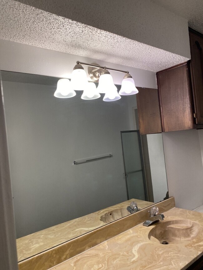 Foto del edificio - Cozy duplex 2/2/1 in Fort Worth