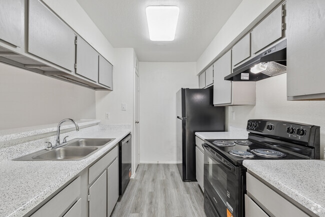 Interior Photo - Oaks of Ashford Point - Briar Village