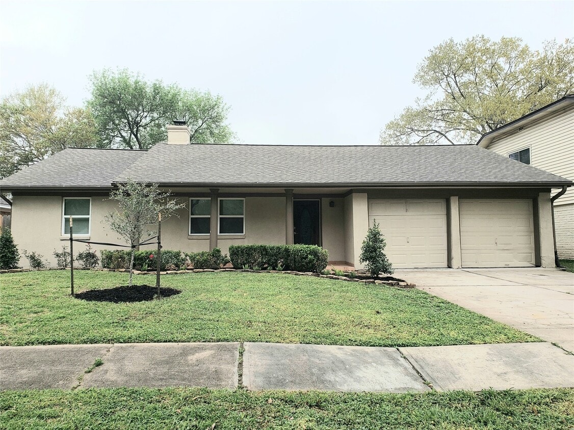 Primary Photo - 2330 Joel Wheaton Rd