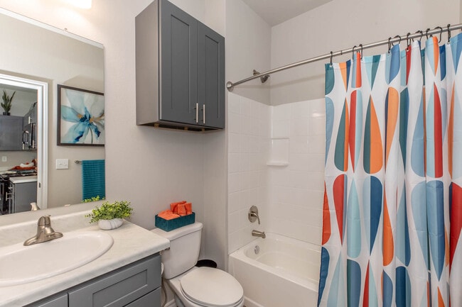 Building Photo - Virtu on Bagby Ave